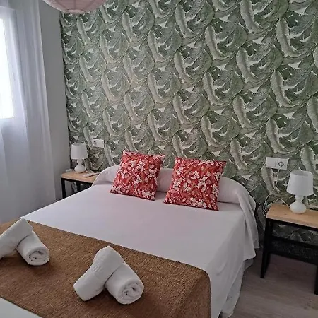 Chloe Trg 公寓式酒店 3*