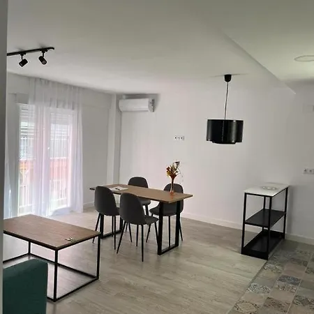 Apart Otel Chloe Trg 3*